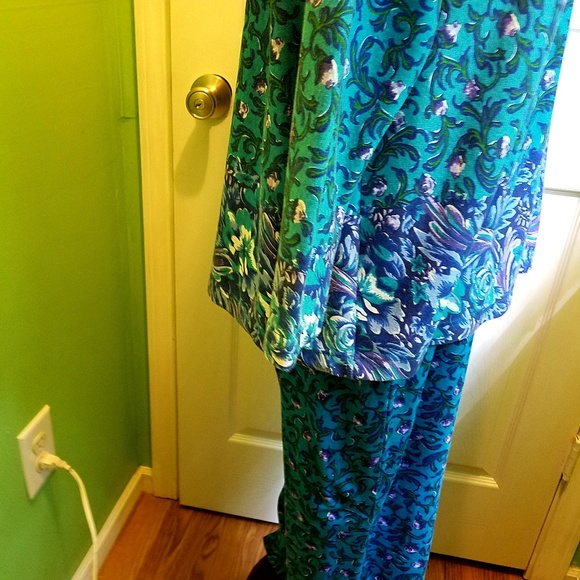 Matching 2 pc - Picture 2 of 8